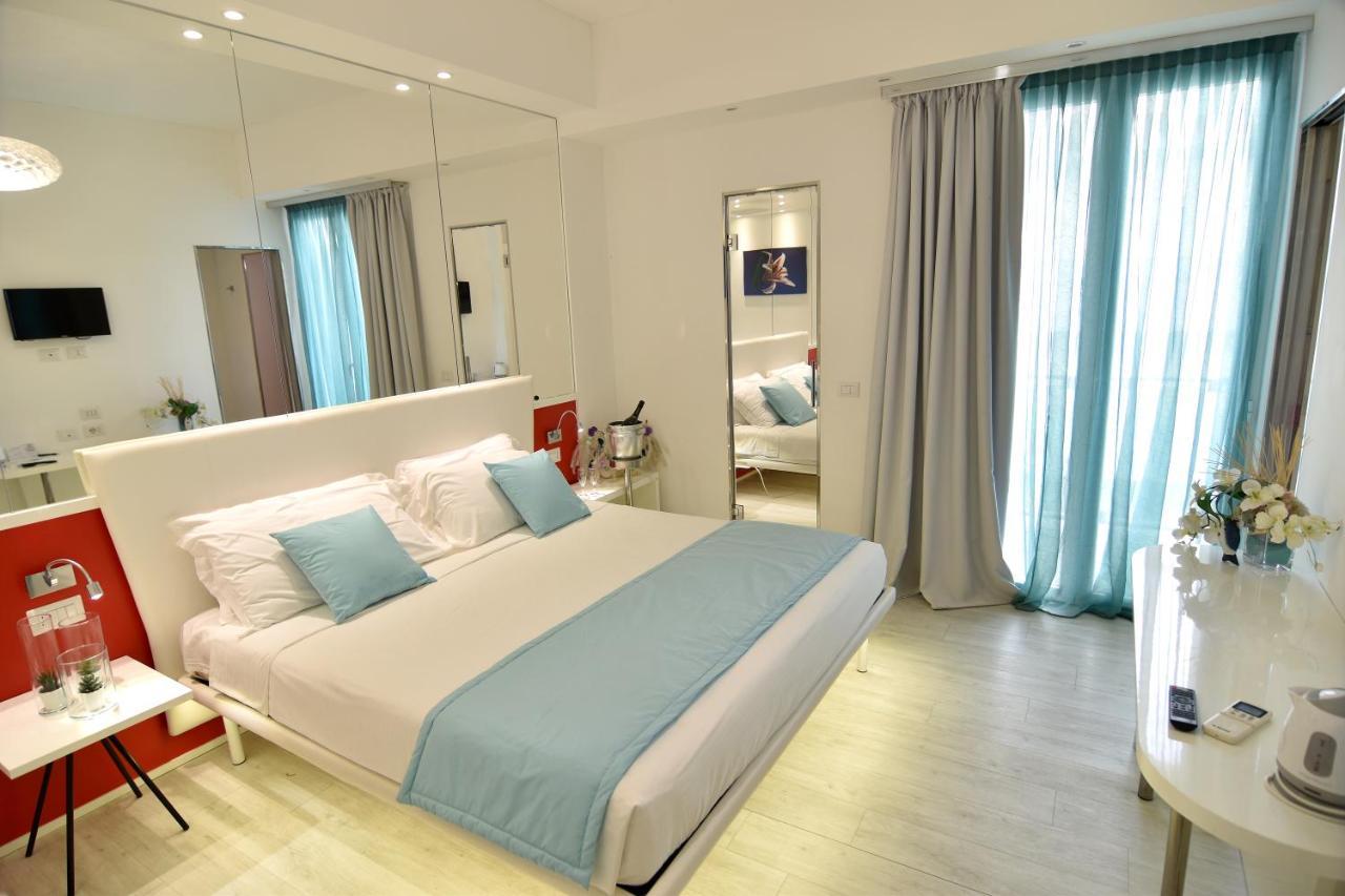 Hotel Nuovo Giardino Ріміні Екстер'єр фото