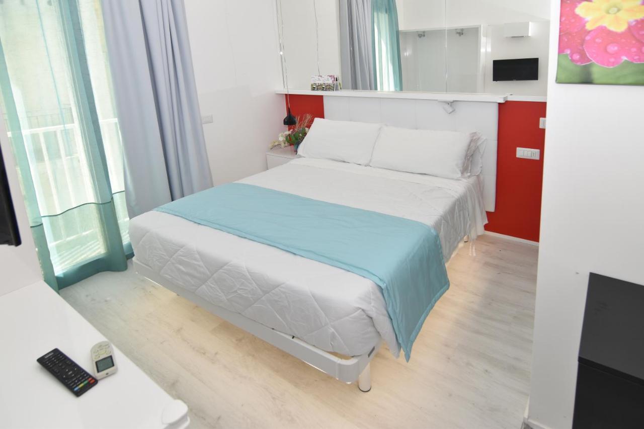 Hotel Nuovo Giardino Ріміні Екстер'єр фото