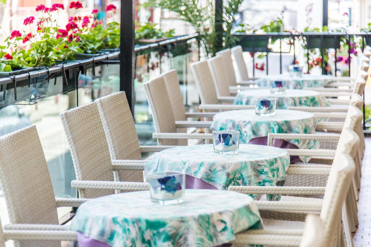 Hotel Nuovo Giardino Ріміні Екстер'єр фото