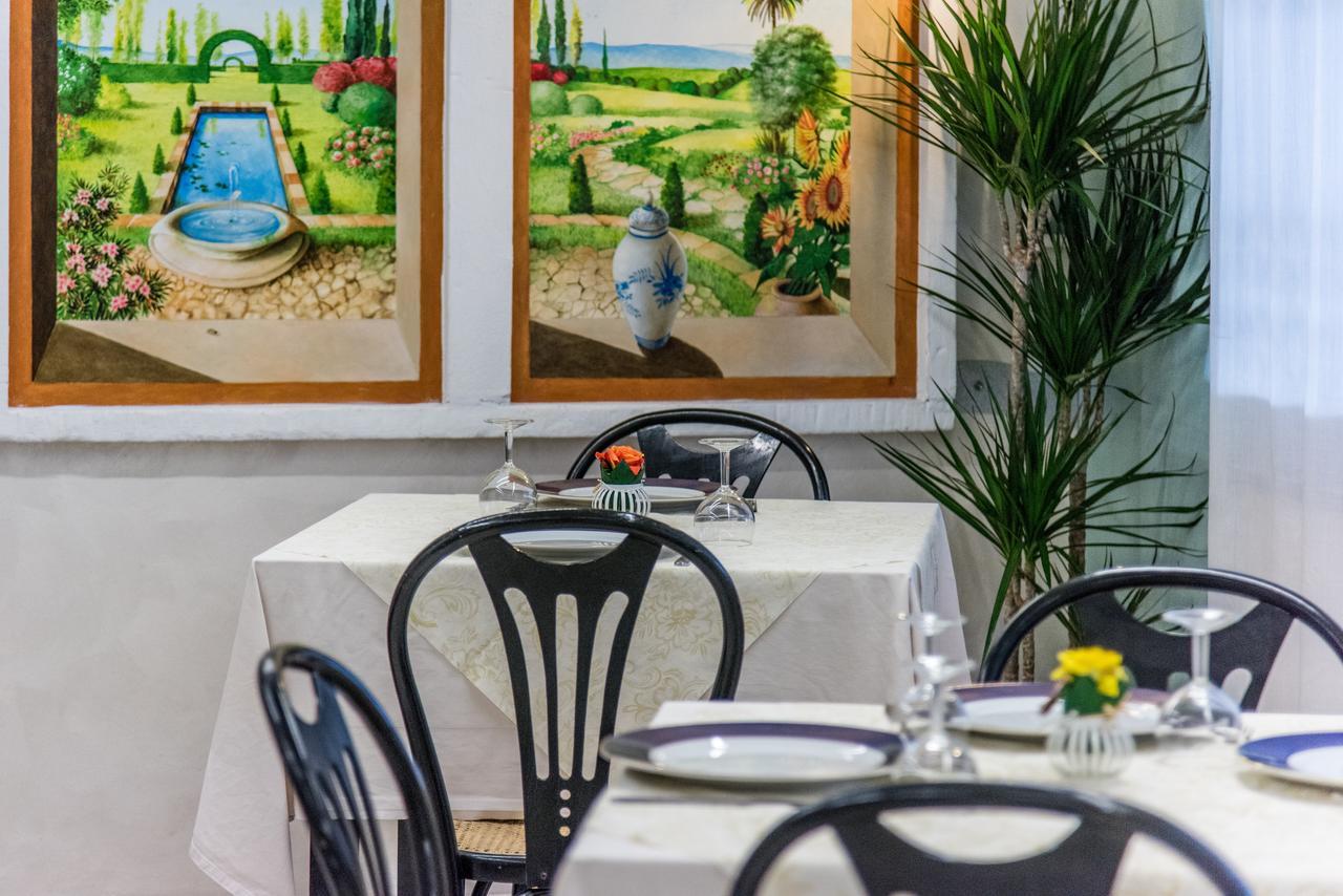 Hotel Nuovo Giardino Ріміні Екстер'єр фото